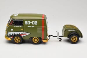 Volkswagen Kool Kombi Army Fighter Green Solido 1:18 S1810901 Metal - imagen 4 de 8