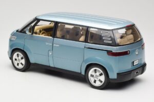 Volkswagen Microbus Concept Verde Claro Revell 1:18 08444 Metal - imagen 7 de 8