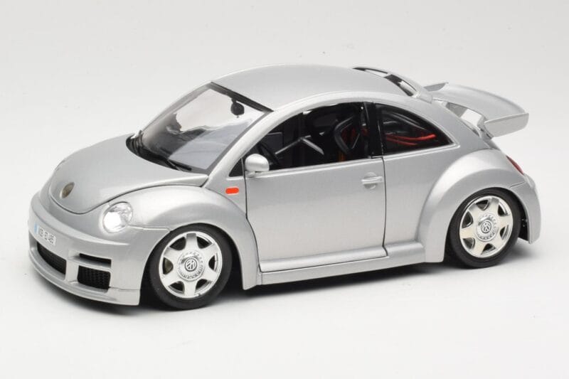 Volkswagen New Beetle RSi Plata Bburago 1:18 3306 Metal
