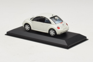 Volkswagen New Beetle Blanco Minichamps 1:43 430058005 Metal - imagen 3 de 4