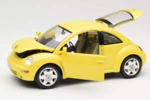 Volkswagen New Beetle Amarillo Bburago 1:18 BEETLE001 Metal - imagen 2 de 8