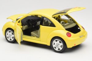 Volkswagen New Beetle Amarillo Bburago 1:18 BEETLE001 Metal - imagen 5 de 8