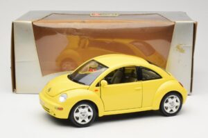 Volkswagen New Beetle Amarillo Bburago 1:18 BEETLE001 Metal - imagen 8 de 8