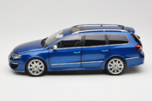 Volkswagen Passat B6 R36 Variant Azul NZG 1:18 KF044 Metal - imagen 5 de 9
