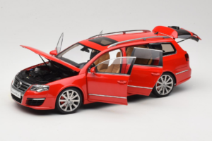 Volkswagen Passat B6 R36 Variant Rojo NZG 1:18 KF044-5 Metal - imagen 2 de 8