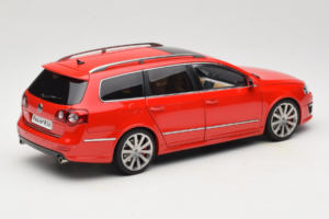 Volkswagen Passat B6 R36 Variant Rojo NZG 1:18 KF044-5 Metal - imagen 3 de 8