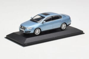 Volkswagen Passat B6 Blue Metallic Minichamps 1:43 PASSAT002 Metal - imagen 2 de 4
