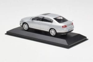 Volkswagen Passat B6 Plateado Minichamps 1:43 PASSAT003 Metal - imagen 3 de 4