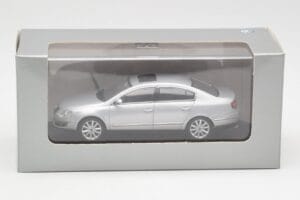 Volkswagen Passat B6 Plateado Minichamps 1:43 PASSAT003 Metal - imagen 4 de 4
