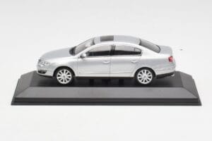 Volkswagen Passat B6 Plateado Minichamps 1:43 PASSAT003 Metal