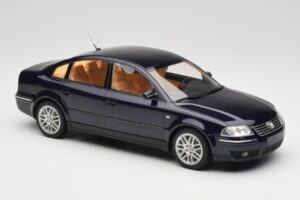 Volkswagen Passat W8 B5.5 Indigo Blue DNA 1:18 DNA000029 Metal - imagen 4 de 6