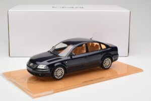 Volkswagen Passat W8 B5.5 Indigo Blue DNA 1:18 DNA000029 Metal - imagen 6 de 6