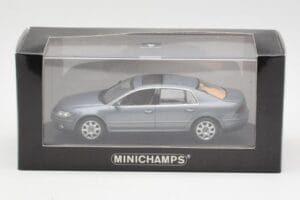 Volkswagen Phaeton 3D Gris Minichamps 1:43 3D0099300GPR7Q Metal - imagen 4 de 4
