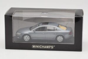 Volkswagen Phaeton Light Blue Metallic Minichamps 1:43 VW002 Metal - imagen 4 de 4