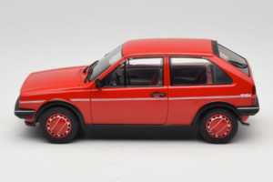 Volkswagen Polo II Coupe Fox MCG 1:18 MCG18523 Metal - imagen 3 de 6