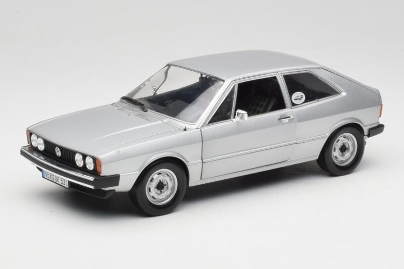 Volkswagen Scirocco GT Mk1 Silver Metallic Revell 1:18 08833 Metal
