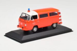 Volkswagen T2 Bus Bomberos Frankfurt Parachoques Rojos Minichamps 1:43 400053091-V1 Metal - imagen 2 de 4