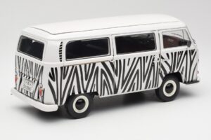 Volkswagen T2a Bus Safari Schuco 1:18 191 Metal - imagen 3 de 8