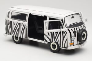 Volkswagen T2a Bus Safari Schuco 1:18 191 Metal - imagen 5 de 8