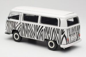 Volkswagen T2a Bus Safari Schuco 1:18 191 Metal - imagen 7 de 8