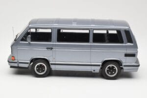 Volkswagen T3 Porsche B32 Minibus Azul KK-Scale 1:18 KKDC180221 Metal - imagen 3 de 6