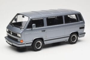 Volkswagen T3 Porsche B32 Minibus Azul KK-Scale 1:18 Volkswagen T3 Porsche B32 Minibus Azul KK-Scale 1:18 KKDC180221 Metal