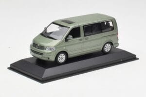 Volkswagen T5 Bus Fresco Green Minichamps 1:43 T5001-B Metal - imagen 2 de 4