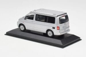 Volkswagen T5 California Plateado Minichamps 1:43 7H8099300GPA7W Metal - imagen 3 de 4