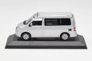 Volkswagen T5 California Plateado Minichamps 1:43 7H8099300GPA7W Metal