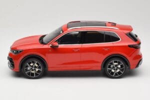 Volkswagen Tiguan eTSI R-Line Persimmon Red Metallic Otto 1:18 OT489 Resina - imagen 3 de 6