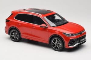 Volkswagen Tiguan eTSI R-Line Persimmon Red Metallic Otto 1:18 OT489 Resina - imagen 4 de 6