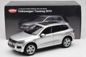 Volkswagen Touareg 7L Silver Metallic Kyosho 1:18 8821CS Metal - imagen 8 de 8