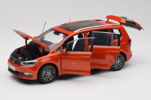 Volkswagen Touran 5T Naranja Paudi Model 1:18 ZVE000003ORA Metal - imagen 2 de 8