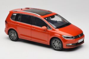 Volkswagen Touran 5T Naranja Paudi Model 1:18 ZVE000003ORA Metal - imagen 6 de 8