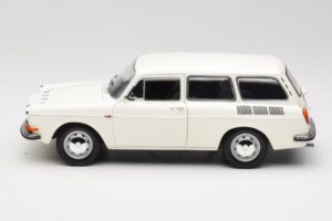 Volkswagen Type 3 1600 L Variant Policía Minichamps 1:18 100051091 Metal - imagen 4 de 8