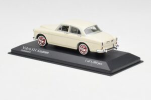 Volvo 121 Amazon Blanco Minichamps 1:43 430171040 Metal - imagen 3 de 4