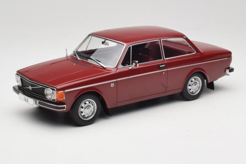 Volvo 142 Rojo Oscuro MCG 1:18 MCG18443 Metal
