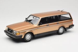Volvo 240 GL Familiar Gold Metallic Minichamps 1:18 155171415 Metal