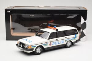 Volvo 240 GL Familiar Polis Sweden Minichamps 1:18 155171480 Metal - imagen 6 de 6