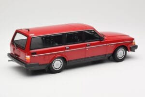 Volvo 240 GL Familiar Rojo Minichamps 1:18 155171411 Metal - imagen 2 de 6