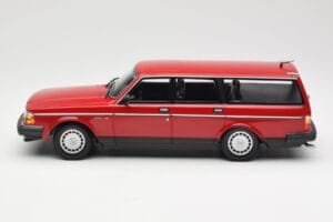 Volvo 240 GL Familiar Rojo Minichamps 1:18 155171411 Metal - imagen 3 de 6