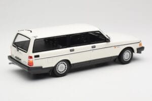 Volvo 240 GL Familiar Blanco Minichamps 1:18 155171412 Metal - imagen 2 de 6