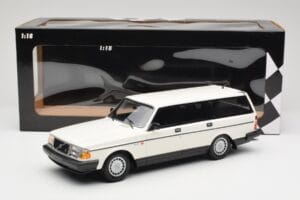 Volvo 240 GL Familiar Blanco Minichamps 1:18 155171412 Metal - imagen 6 de 6