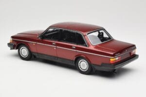 Volvo 240 GL Dark Red Metallic Minichamps 1:18 155171406 Metal - imagen 5 de 6