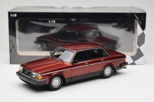 Volvo 240 GL Dark Red Metallic Minichamps 1:18 155171406 Metal - imagen 6 de 6