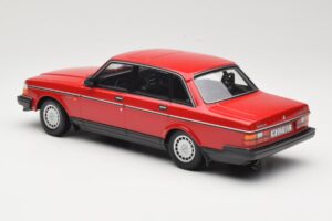 Volvo 240 GL Rojo Oscuro Minichamps 1:18 166171401 Metal - imagen 5 de 6