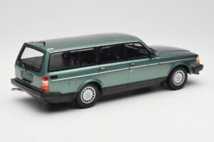 Volvo 240 GL Estate Green Metallic Minichamps 1:18 155171410 Metal - imagen 2 de 6