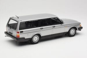 Volvo 240 GL Estate Plata Minichamps 1:18 155171416 Metal - imagen 2 de 6