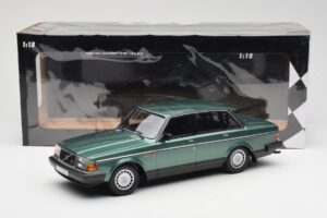 Volvo 240 GL Verde Metálico Minichamps 1:18 155171400 Metal - imagen 6 de 6