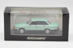 Volvo 240 GL Verde Metalizado Minichamps 1:43 400171402 Metal - imagen 4 de 4